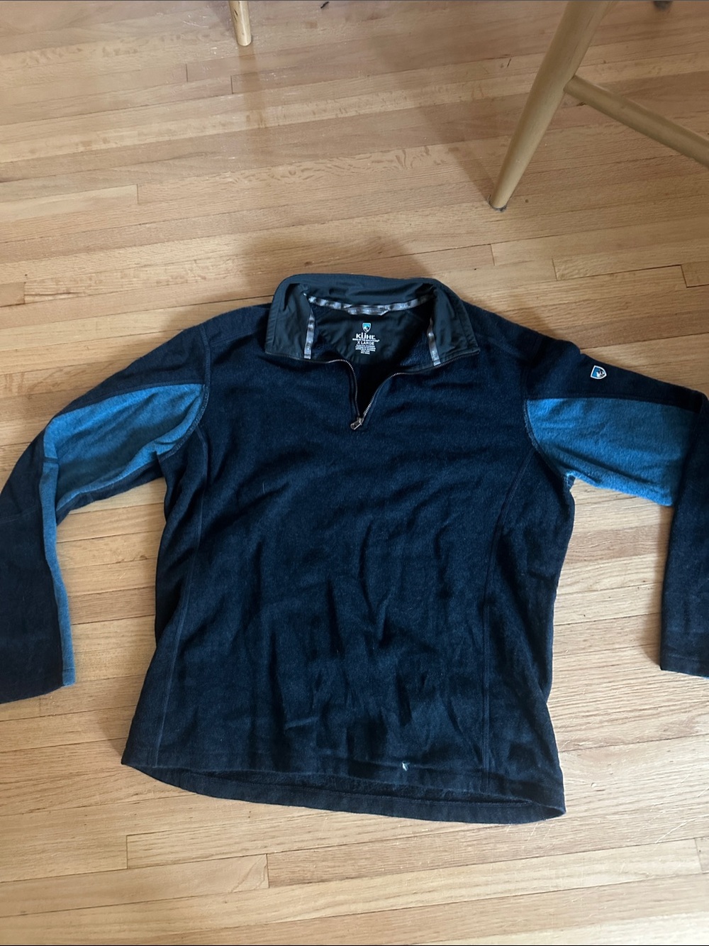 Kühl black wt blue underarm section lightweight fleece base layer